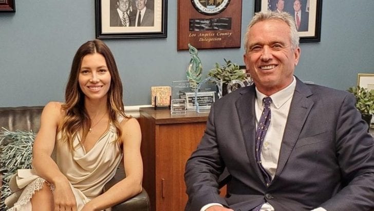The photo of Jessica Biel with the famous legislator sparked rage from online pro-vaccinators.The photo of Jessica Biel with the famous legislator sparked rage from online pro-vaccinators.